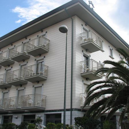 Hotel Smeraldo Lido di Camaiore Exterior photo