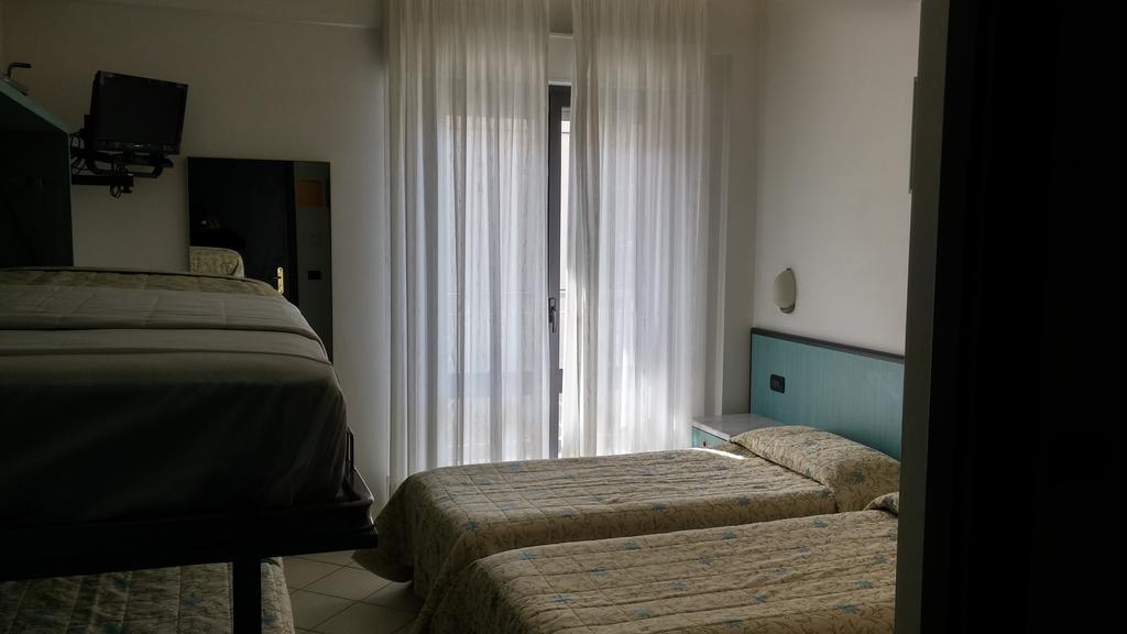 Hotel Smeraldo Lido di Camaiore Exterior photo