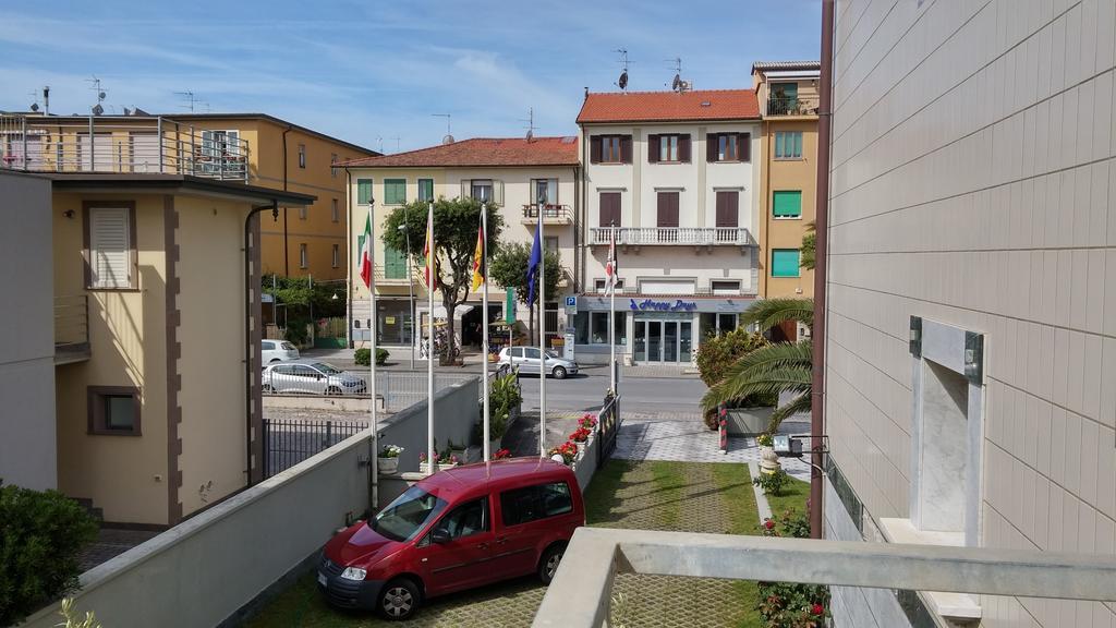 Hotel Smeraldo Lido di Camaiore Exterior photo